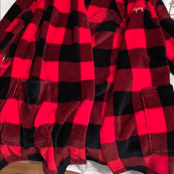 Victoria secret PINK fuzzy bath robe - Picture 2 of 4